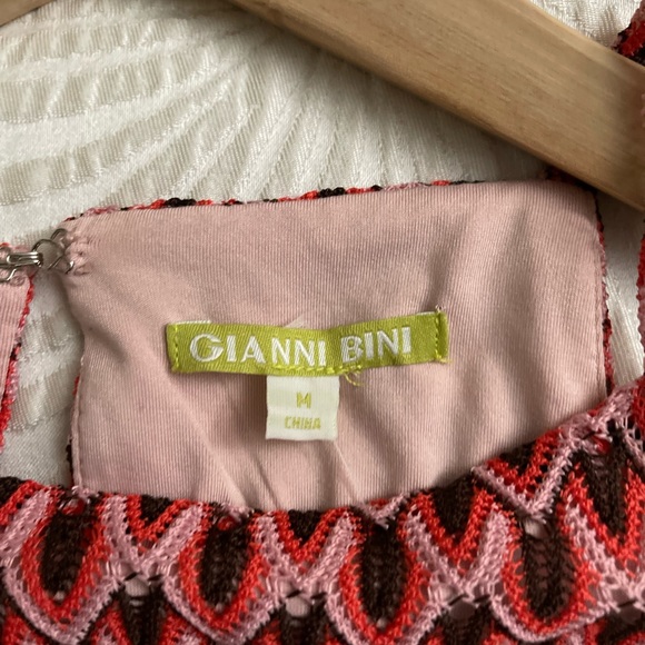 Gianni Bini sleeves dress size medium new tags long slit on left leg mut… - Picture 3 of 5